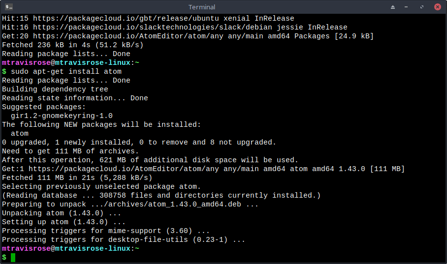 A diferencia de Bluefish, se necesitan varios comandos para instalar Atom en una distribución basada en Debian / Ubuntu.